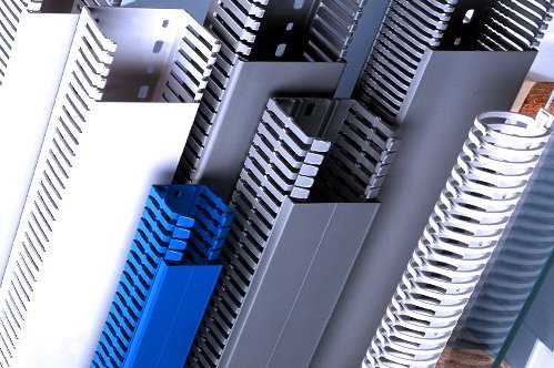 Прокладка кабелей в кабель-каналах