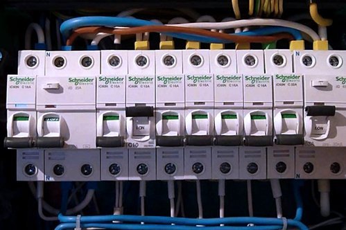 УЗО: принцип работы, виды и отличительные особенности