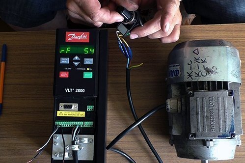Как подключить частотный преобразователь?